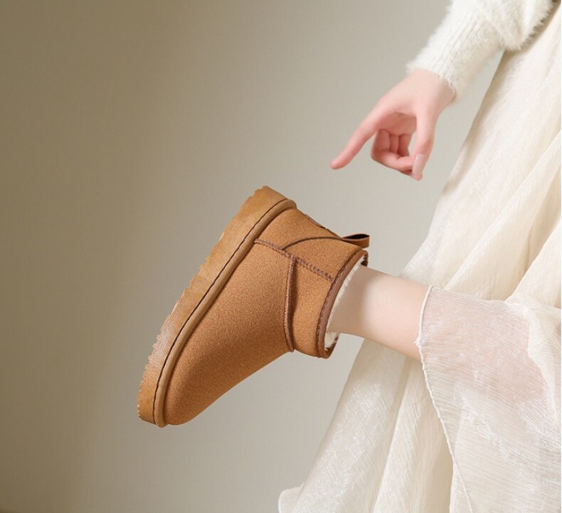Stijlvolle beige dames winterlaarzen voor koude dagen. Warm en comfortabel, perfect voor wintermode.
