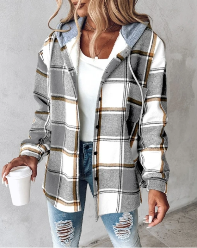 Modieuze dames geruite jas met capuchon. Deze warme en comfortabele bovenkleding is perfect voor elk seizoen.