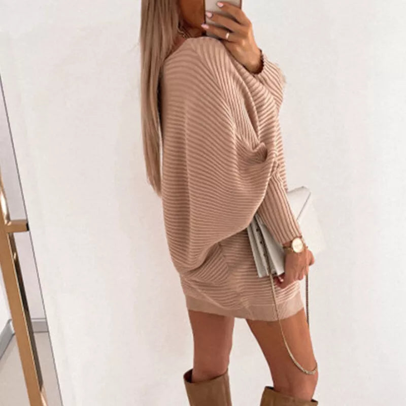Elegante dames mini-jurk met lange mouwen, veelzijdig voor zowel casual als trendy looks.