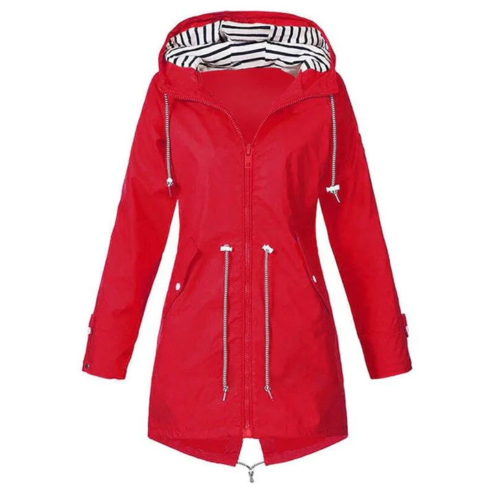 Detail van de waterdichte dames regenjas met capuchon, perfect voor bescherming in alle seizoenen.