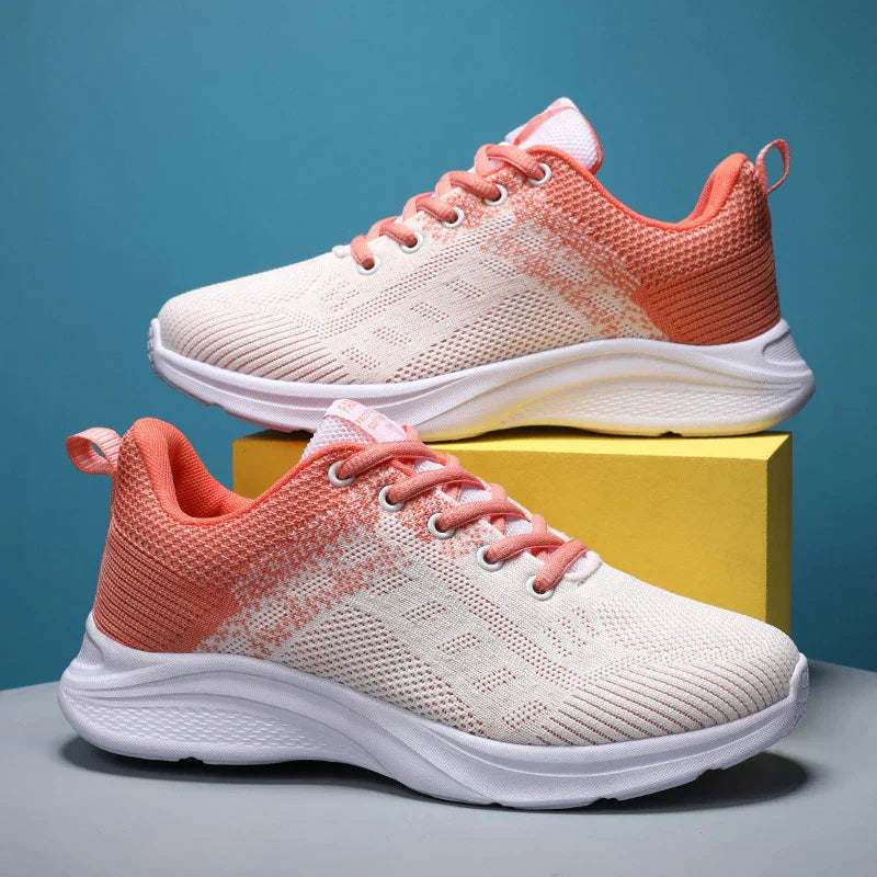 "Stijlvolle dames sneakers met orthopedische zool, ademend materiaal en elegant design, ideaal voor comfort en mode."