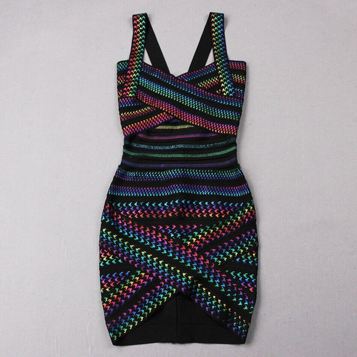 Glamoureuze dames mini avondjurk, veelkleurig en gestreept, perfect als chique feestoutfit voor uitgaan.