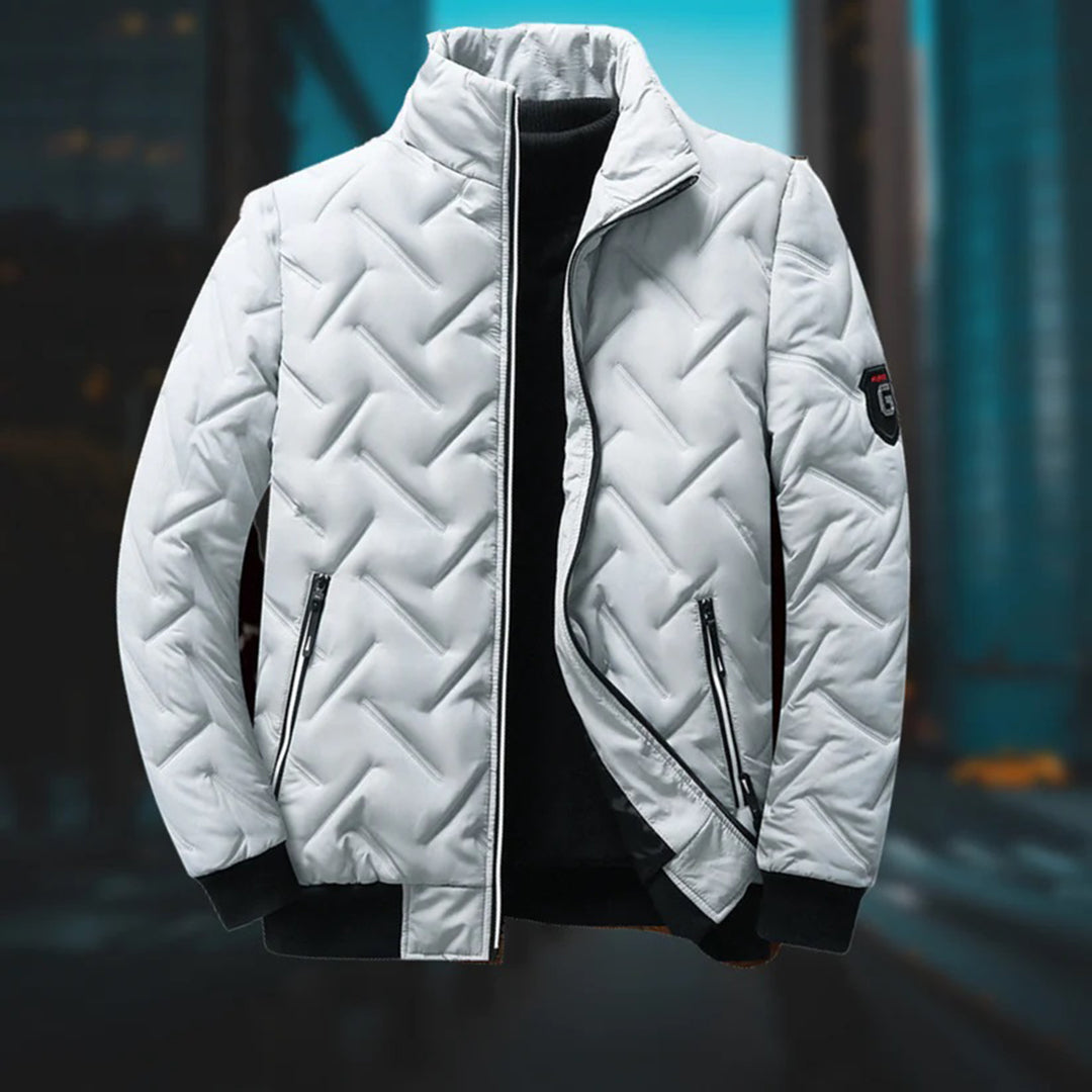 Zwarte lichtgewicht donsjas voor heren, een stijlvolle en warme pufferjas. Essentiële bovenkleding voor een casual look.
