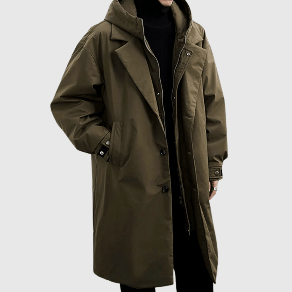 Stijlvolle groene winterjas voor heren, weerbestendig, met verstelbare capuchon en moderne pasvorm voor wintercomfort.