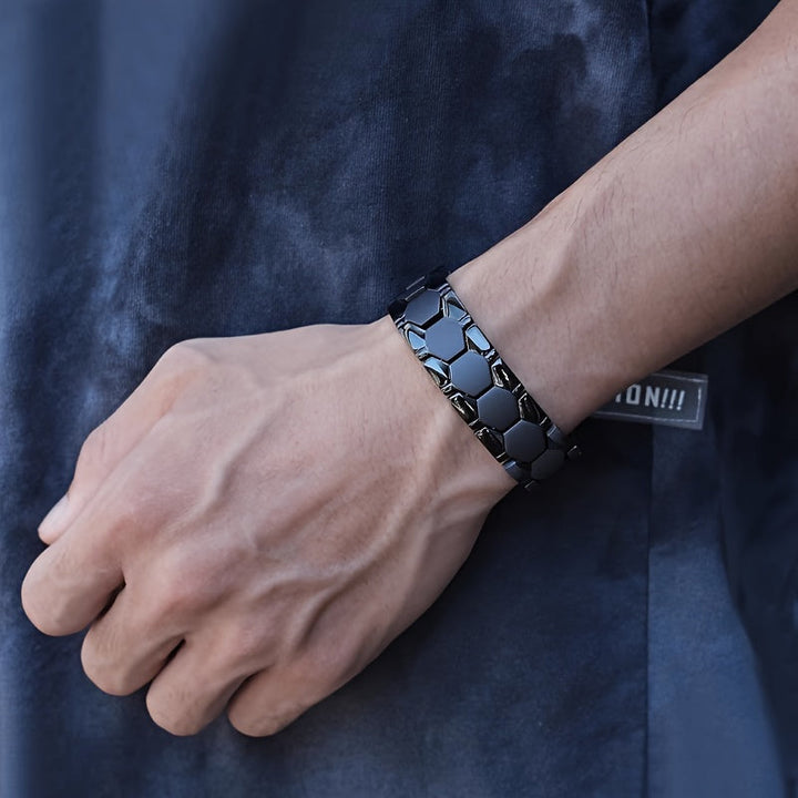 Chique heren armband, ideaal voor een moderne look. Dit accessoire is een stijlvol statement sieraad.