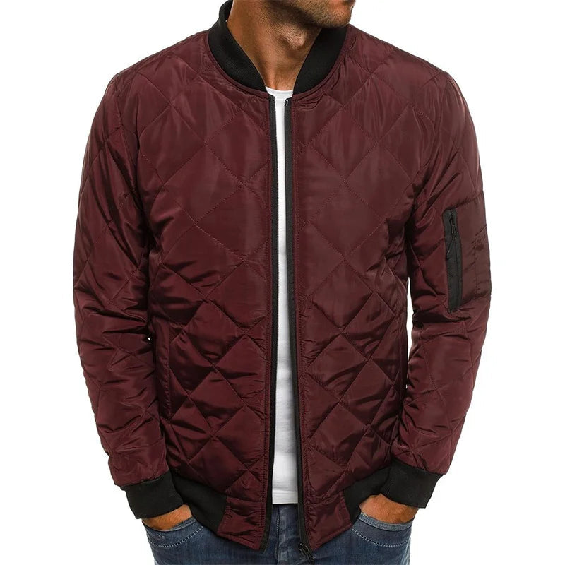 Legergroene gewatteerde heren bomberjas, ideaal als veelzijdige bovenkleding voor herfst en lente.