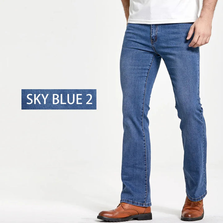 Zwarte bootcut spijkerbroek voor heren, comfortabel en stijlvol voor elke gelegenheid. Tijdloos design.
