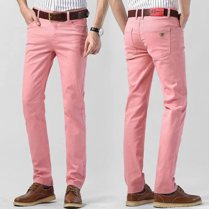 Elegante gekleurde herenbroek, geschikt voor zowel formele als informele settings. Chique en veelzijdig.