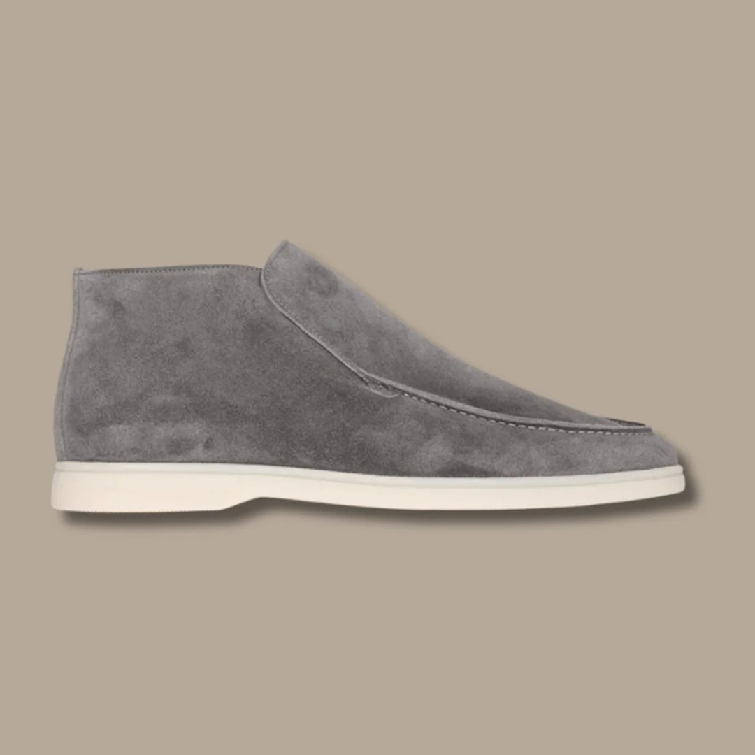 Profiel van heren instappers met duidelijke verhoogde zool, voor extra comfort en een trendy look.
