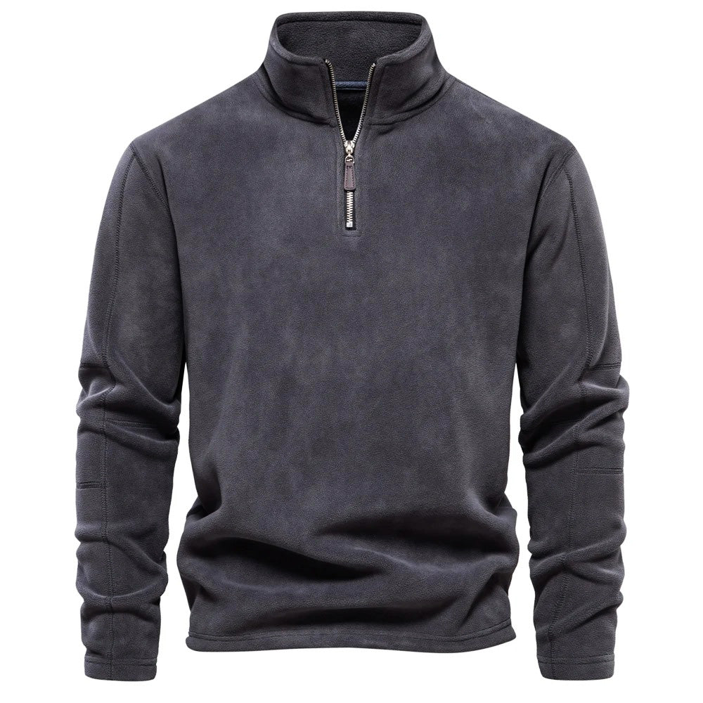 Comfortabele bruine heren pullover met halve rits, casual gedragen. Geschikt voor dagelijks gebruik en herfstkleding.