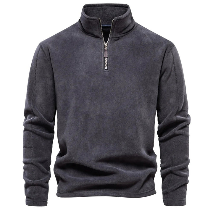 Comfortabele bruine heren pullover met halve rits, casual gedragen. Geschikt voor dagelijks gebruik en herfstkleding.