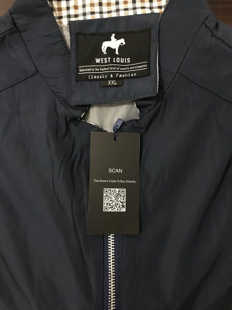 Modieuze heren lentejas/herfstjas met elegant ruitpatroon. Een stijlvolle buitenjas voor mannen.