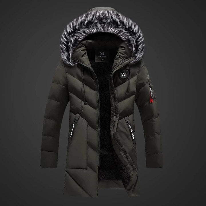 Praktische heren winterjas parka met verstelbare capuchon en ruime zakken. Warm en comfortabel voor buiten.