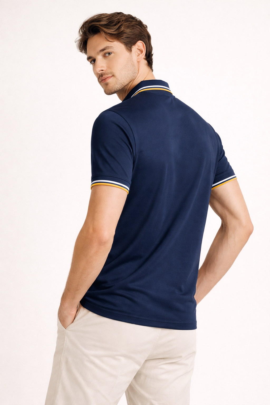 Comfortabele herenpolo met korte mouwen, perfect voor zomerse dagen. Stijlvol poloshirt voor casual herenmode.