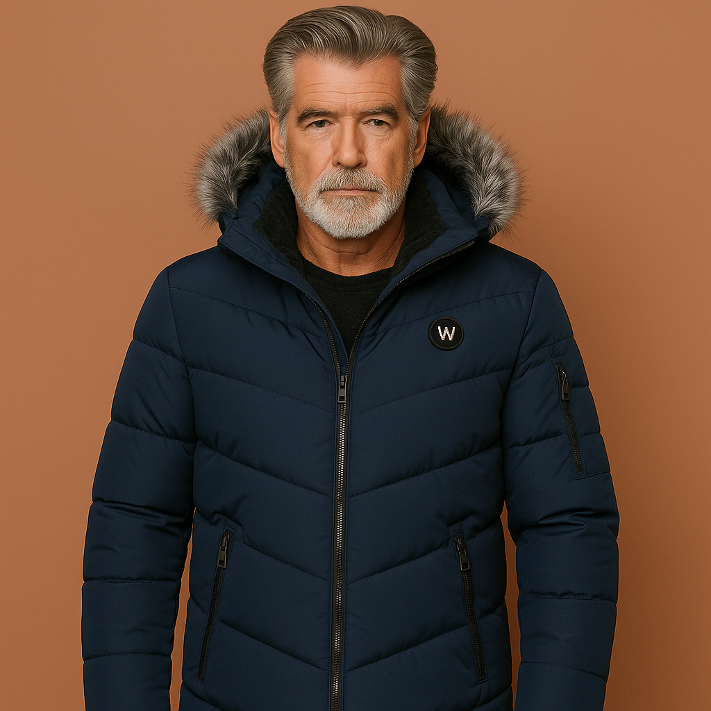 Stijlvolle, lange heren winterjas met capuchon, warm en gevoerd voor bescherming in de winter. Ideaal voor mode.