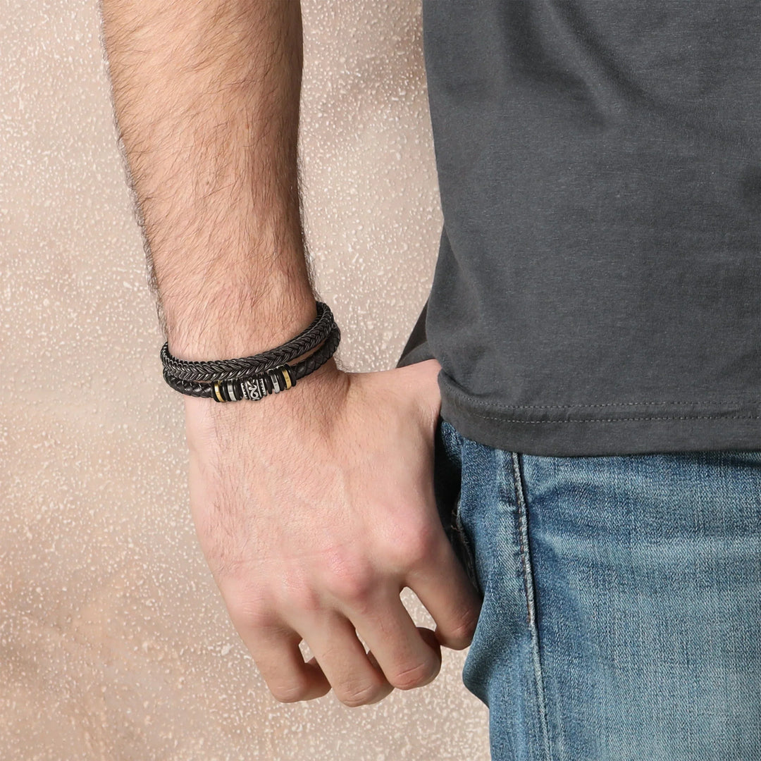 Stijlvolle lederen mannenarmband, echt leer en roestvrij staal, personaliseerbaar, elegant accessoire voor elke gelegenheid.