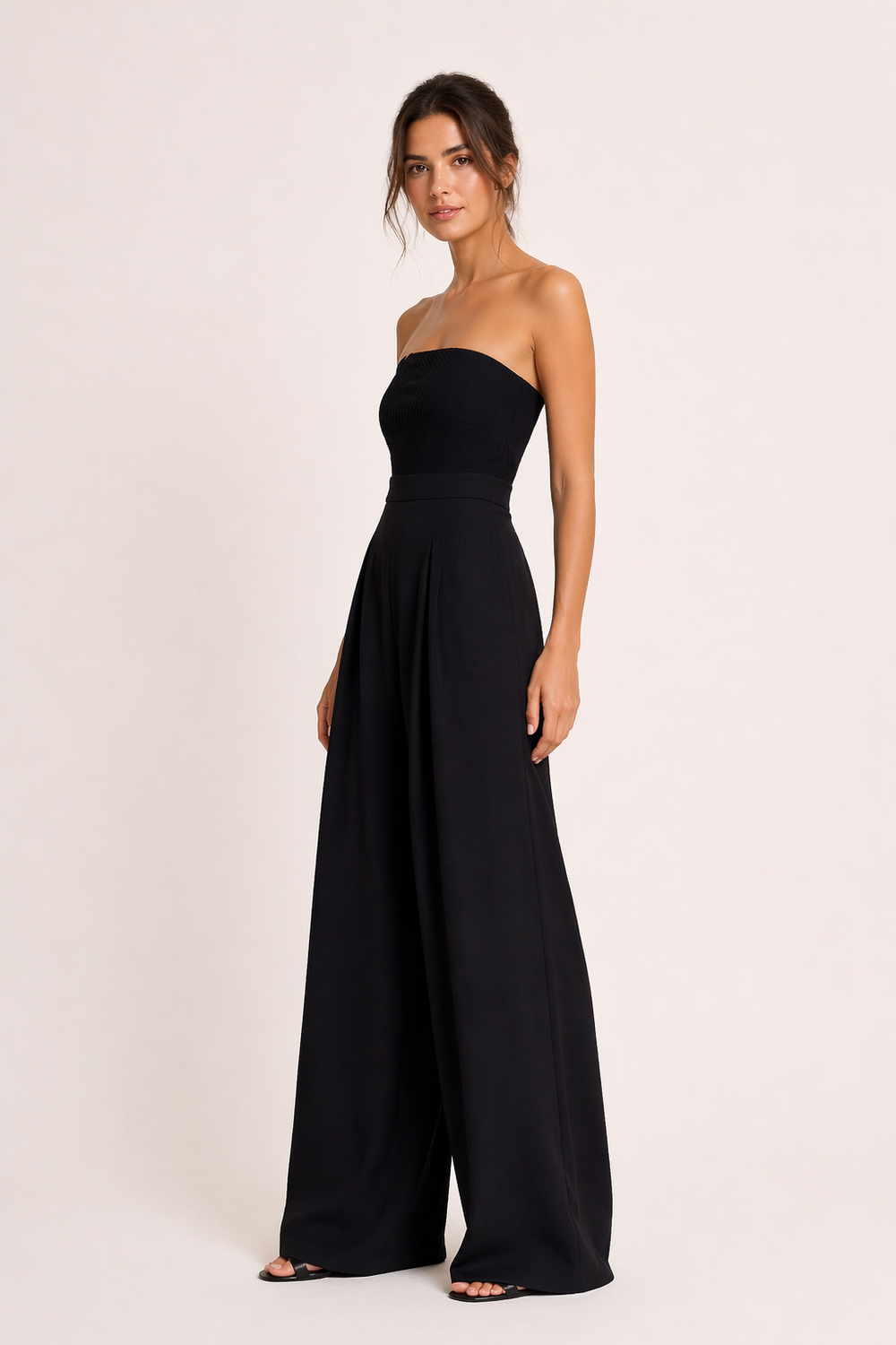 Elegante strapless jumpsuit voor dames, met wijde pijpen, ideaal voor een stijlvolle en comfortabele zomeroutfit.