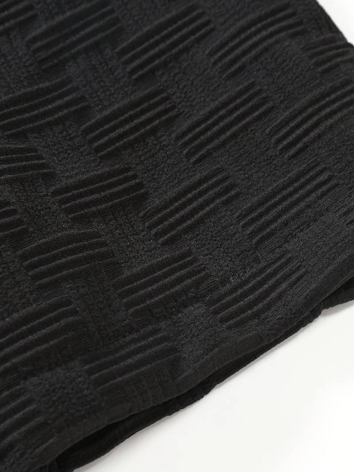 Een stijlvolle en comfortabele tweedelige herenoutfit van polyestermix, perfect als casual zomerkleding.