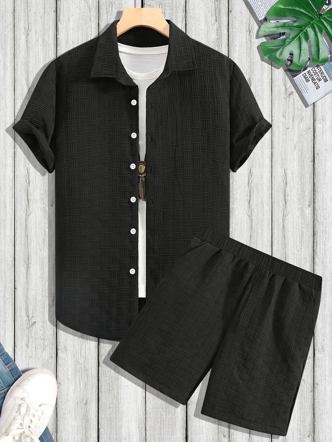 Stijlvolle herenkleding: een tweedelige polyestermix outfit voor mannen die comfort en casual look waarderen.