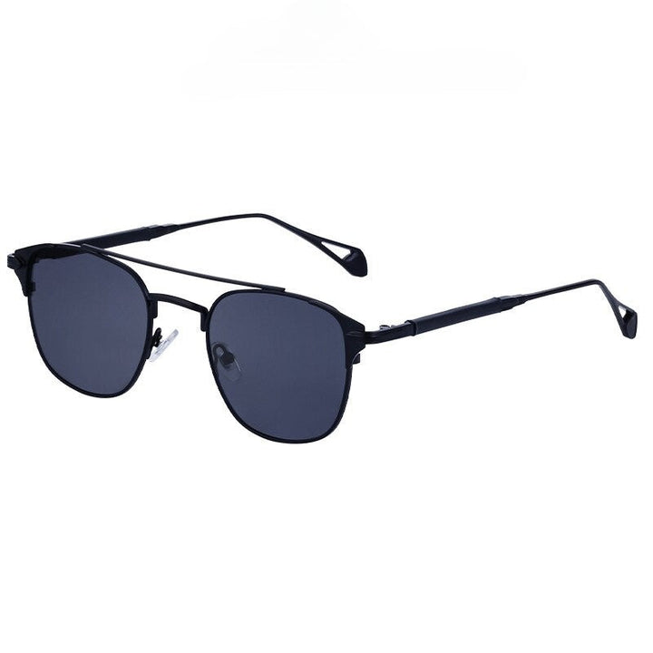 Unisex Enigma zonnebril, een stijlvol en mysterieus accessoire met uitstekende UV-bescherming.