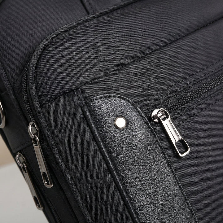 Multifunctionele aktetas/laptoptas UrbanBrief van canvas voor werk, school, reizen en zakelijk gebruik.