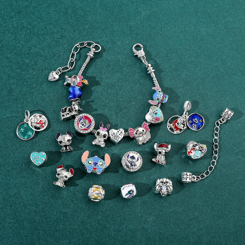 Exclusieve Disney Stitch adventskalender. Een uniek verzamelobject met 24 Ohana accessoires, ideaal kerstcadeau.