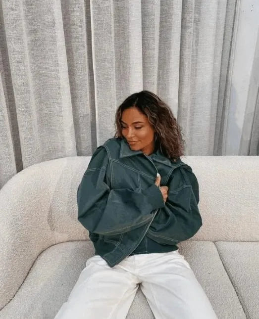 Stoere oversized leren jas voor dames, veelzijdig en modieus. Perfect voor elk seizoen.