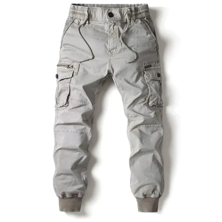 "Tactical cargo broek heren, duurzaam katoen, multifunctionele zakken, stoere streetwear stijl, comfortabele pasvorm."