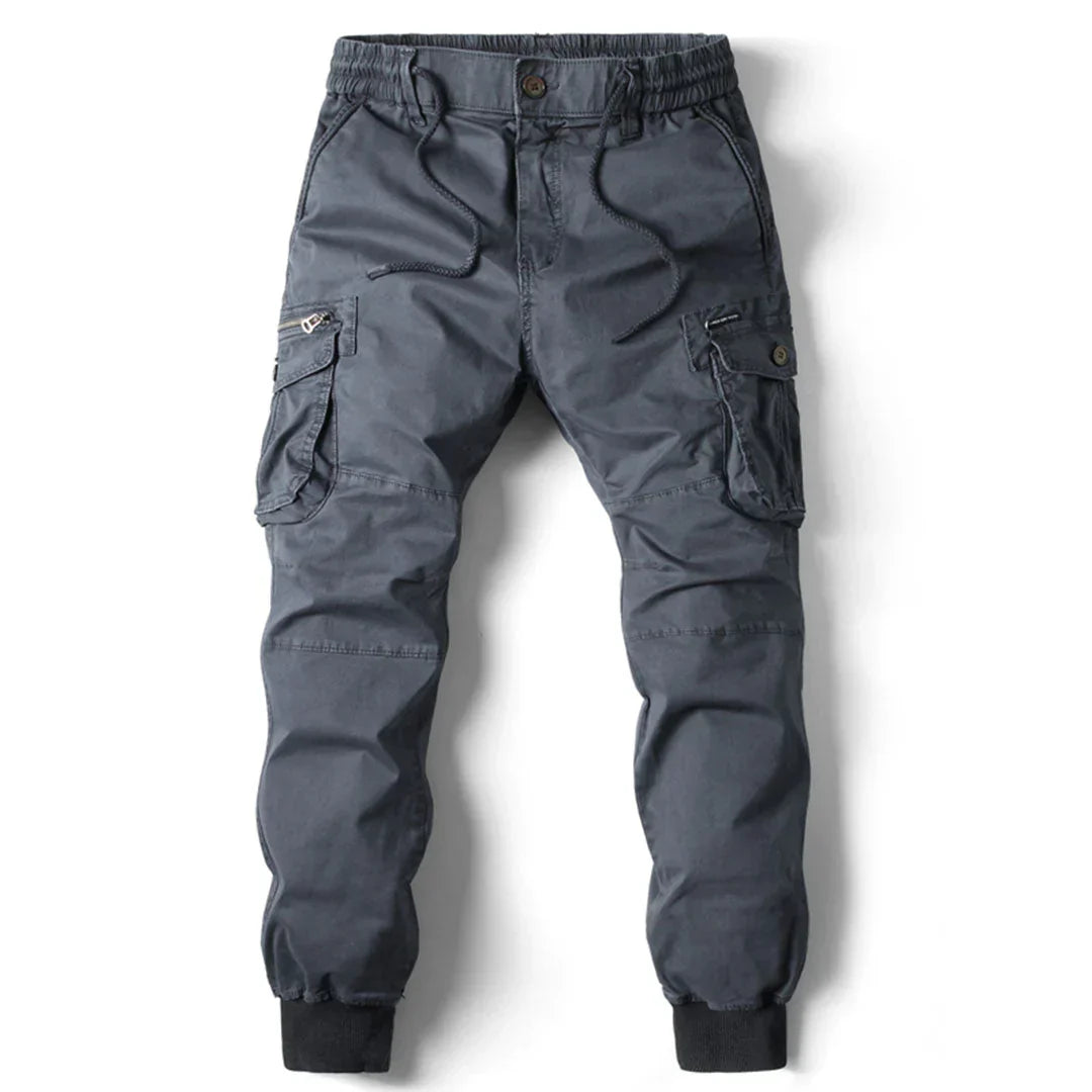 "Tactical cargo broek heren, duurzaam katoen, multifunctionele zakken, stoere streetwear stijl, comfortabele pasvorm."