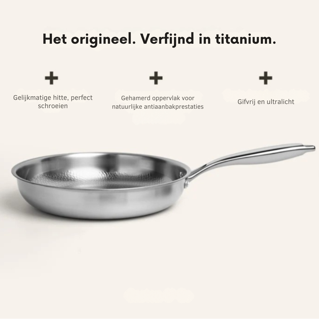 Glanzende gehamerde titanium kookpan in een moderne keuken, klaar voor heerlijke gerechten.