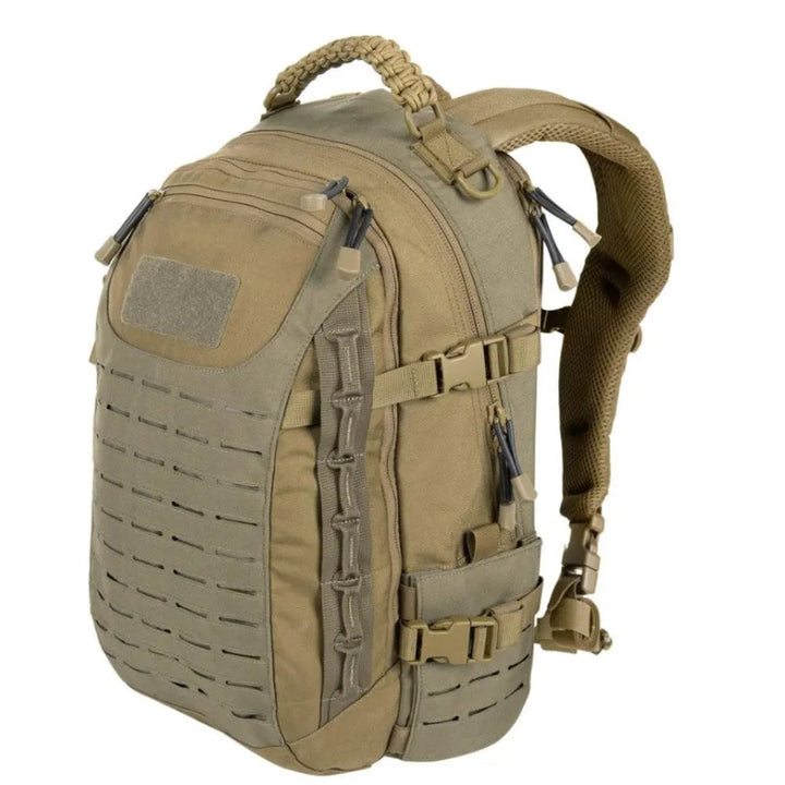 De TrailForce Explorer, dé tactische outdoor rugzak voor backpackers. Sterk, betrouwbaar en klaar voor avontuur.