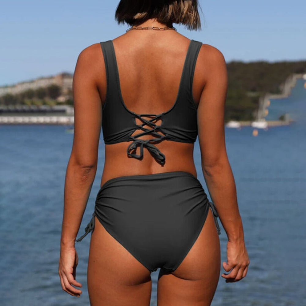 Roze dames bikini set, stijlvolle en comfortabele badmode. Perfecte trendy zwemkleding voor zomerse dagen.