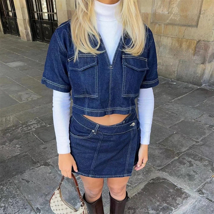 Modieuze dames denim co-ord set met een trendy damestop en praktisch rokbroekje. Perfect voor elke dag.