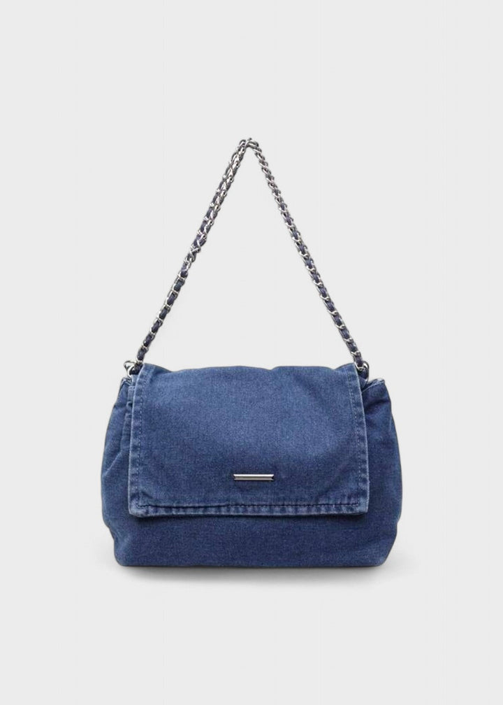 Functionele dames denim handtas met ketting, veelzijdig en perfect voor een dynamische urban levensstijl.