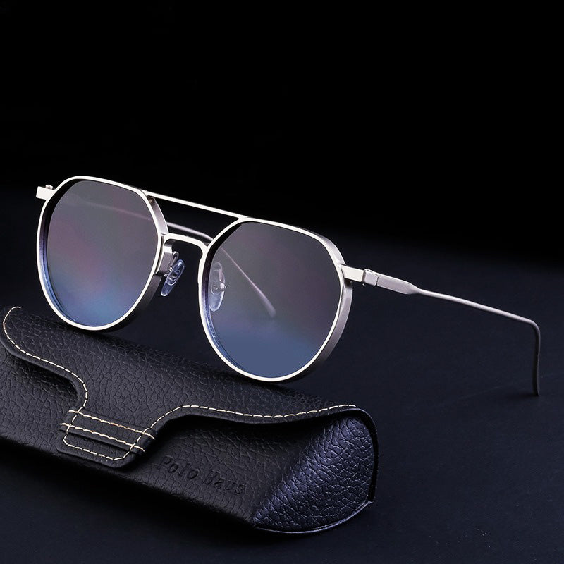 Stijlvolle zonnebril met premium UV-bescherming. Deze trendy unisex bril van legering biedt optimale oogbescherming.