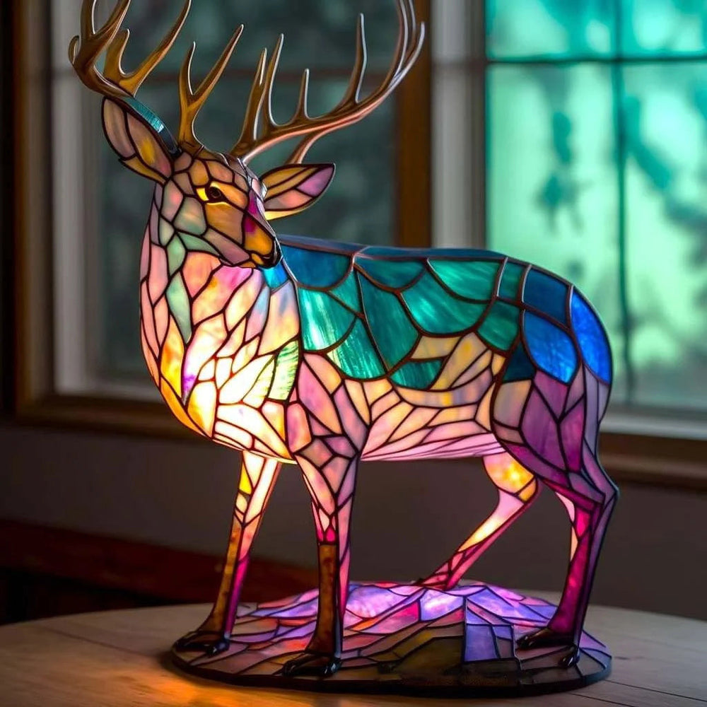 "Unieke verlichte dierenkunst, handgemaakte ontwerpen zoals een draak in levendig groen, schept mystiek en sfeer."