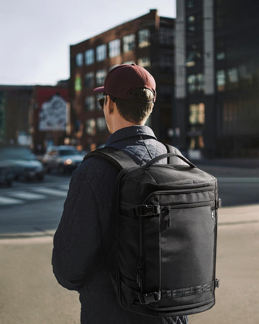 Unisex 38L TSA-vriendelijke handbagage reisrugzak met laptopvak, ideaal voor korte reizen.