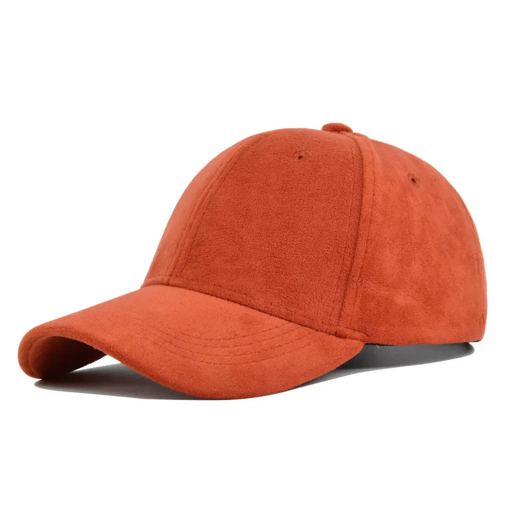 Zomerse suède-look baseballpet, unisex, verstelbaar, beschermt tegen de zon met stijl.