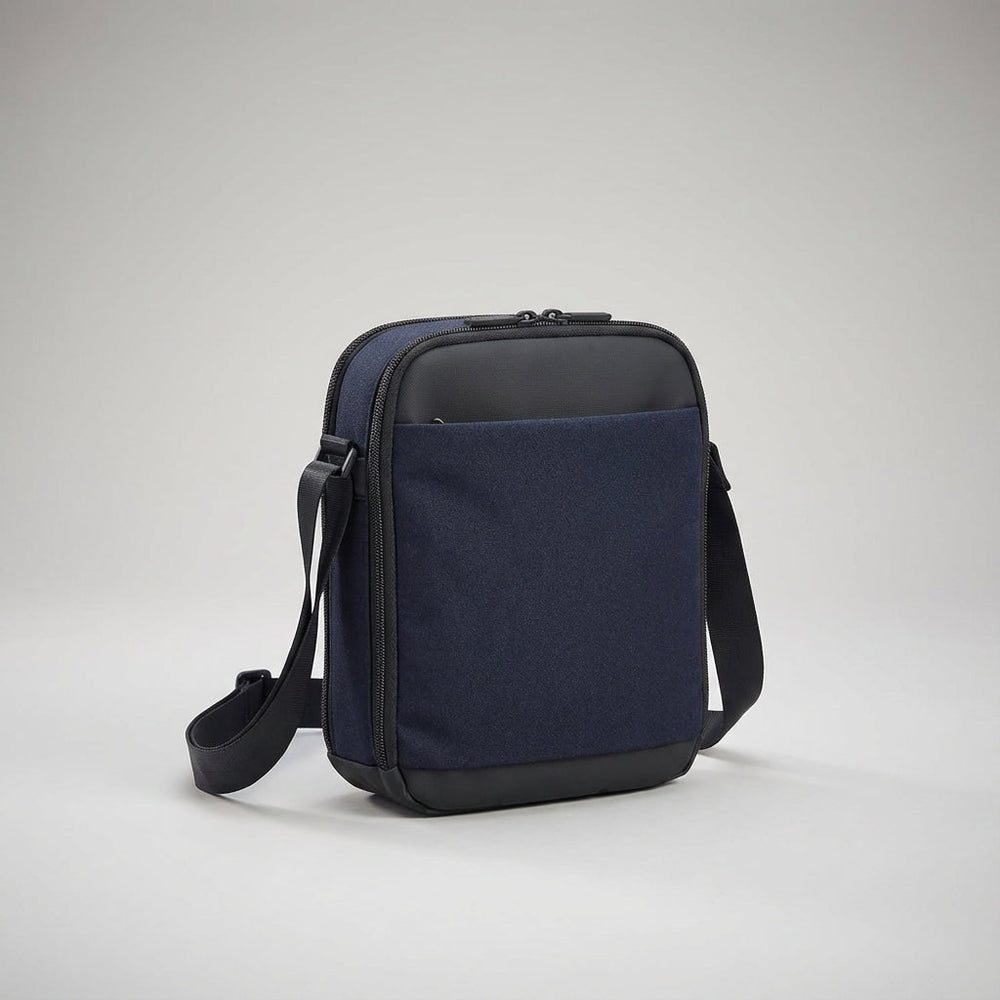 Compacte unisex messenger tas: CarryGuard met rfid bescherming, slimme organiser en waterbestendig materiaal.