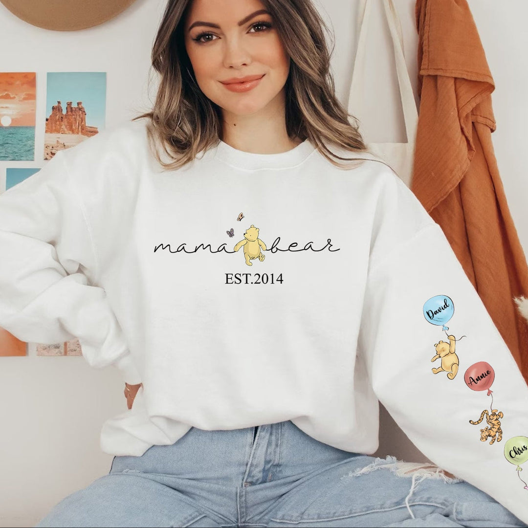 Zachte unisex gepersonaliseerde hoodie met namen, perfect voor comfortabele familie kleding en speciale momenten.