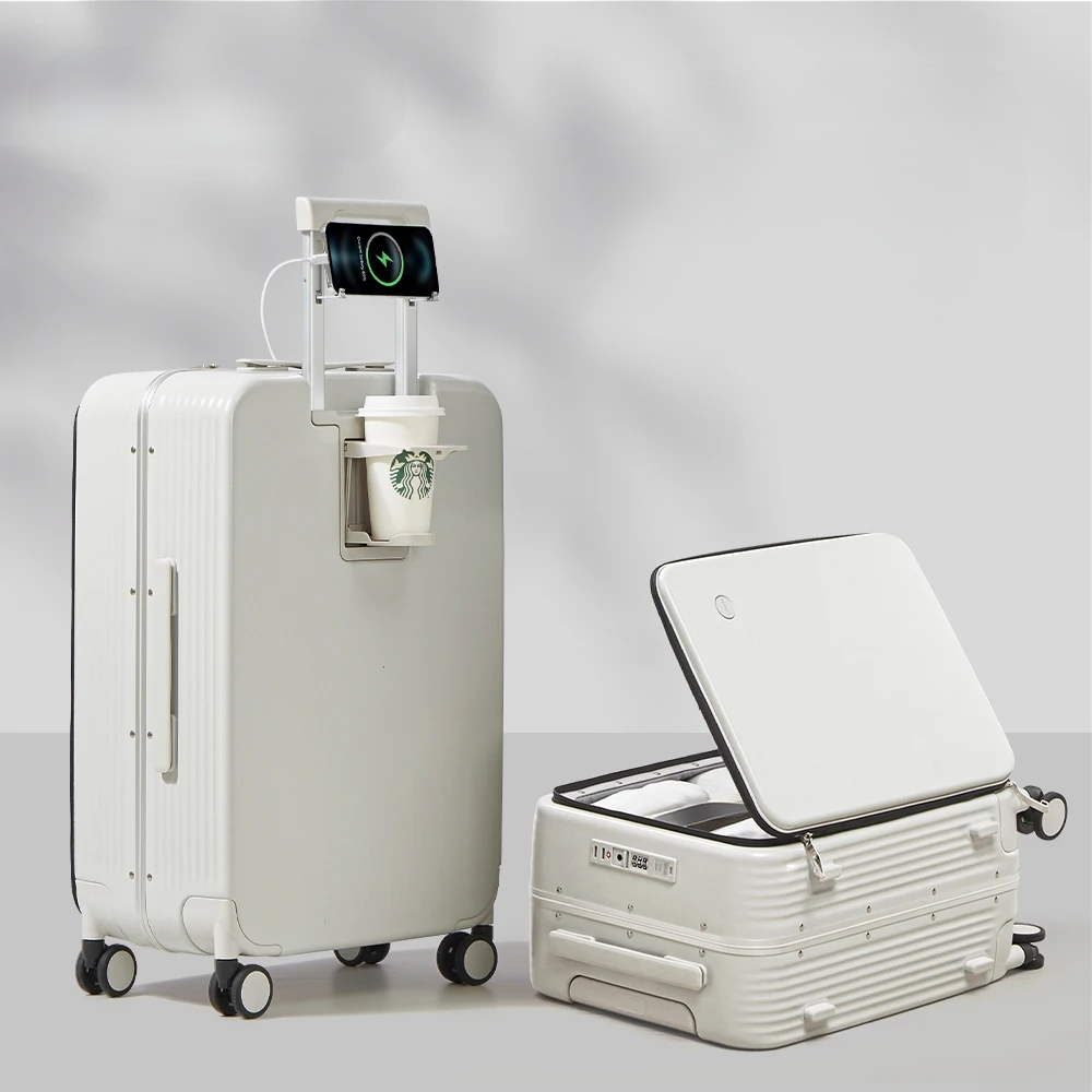 Compacte Turin handbagage koffer met aluminium frame, USB-aansluiting en veilige TSA-sluiting voor korte trips.