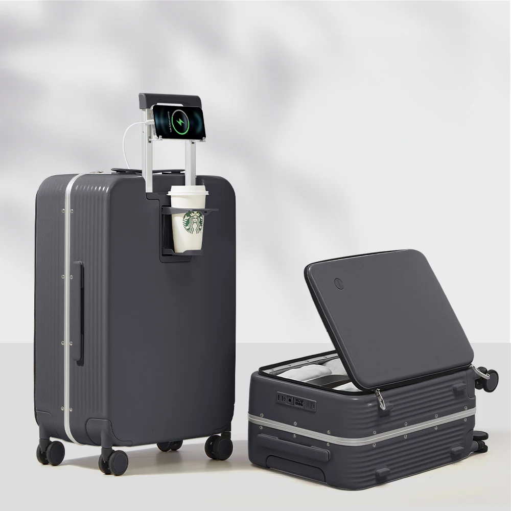 Modieuze Turin reiskoffer, hardshell met aluminium frame, USB poort en TSA-slot, perfect voor moderne reizigers.
