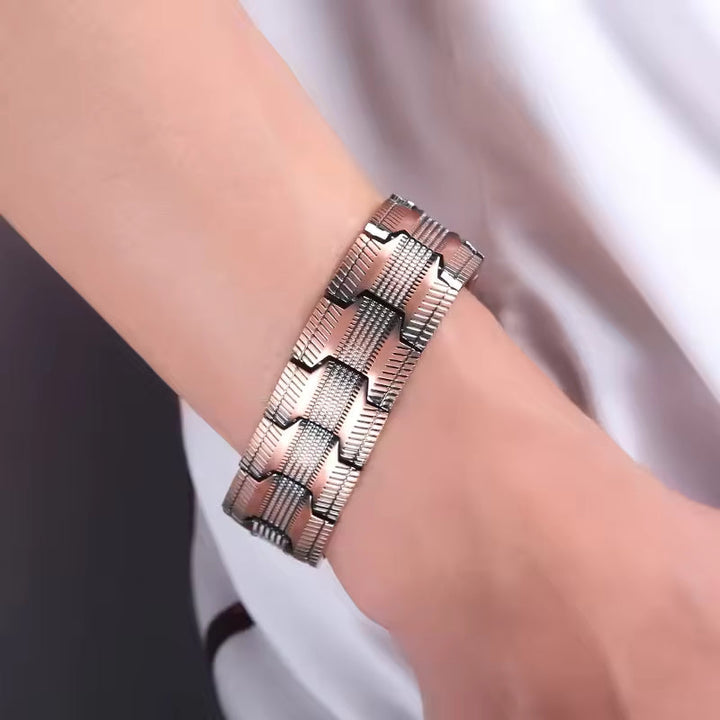Stijlvolle koperen magnetische armband voor unisex gebruik, biedt comfort en ondersteunt energie.
