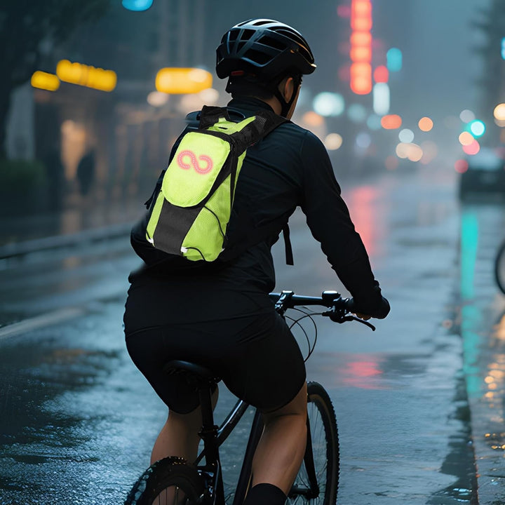 De Lumaro LED motorrugzak: betere zichtbaarheid en veiligheid voor elke nachtelijke rit.