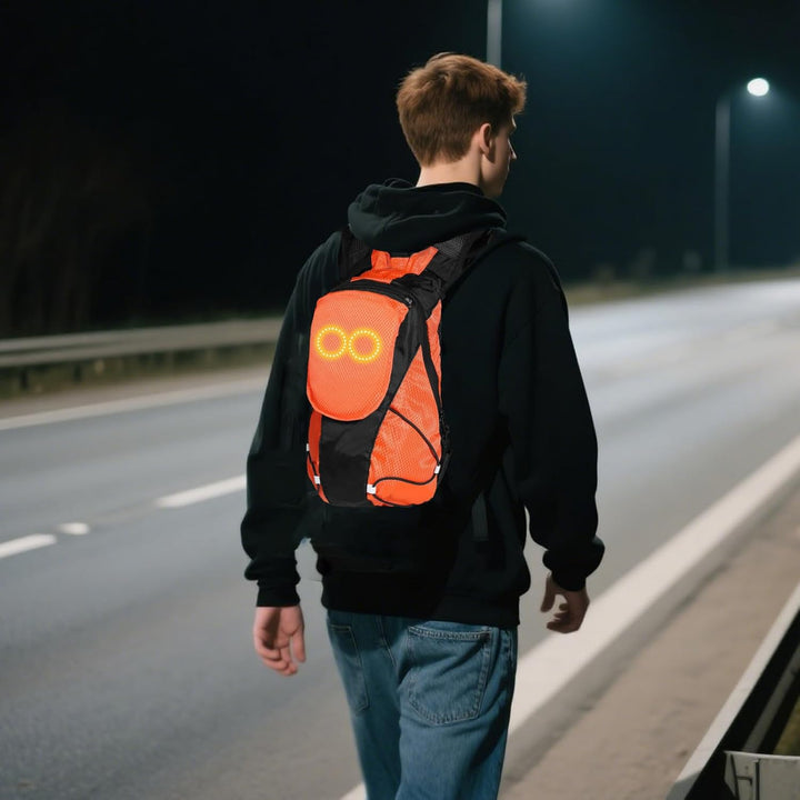 Duurzame LED veiligheidsrugzak voor motor, fiets en nachtelijke outdoor avonturen.
