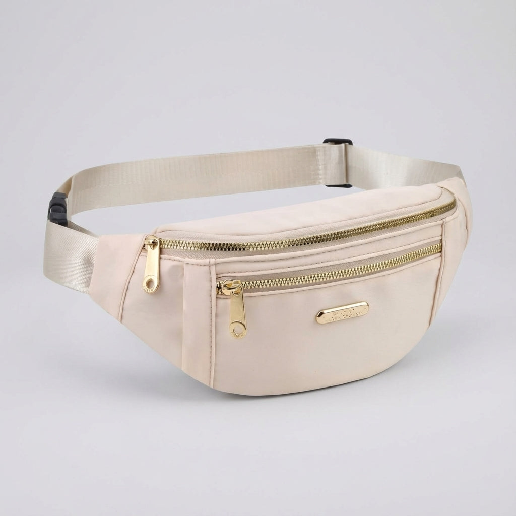 Compacte zwarte nylon heuptas, ook te dragen als crossbody of schoudertas, praktisch en veelzijdig.