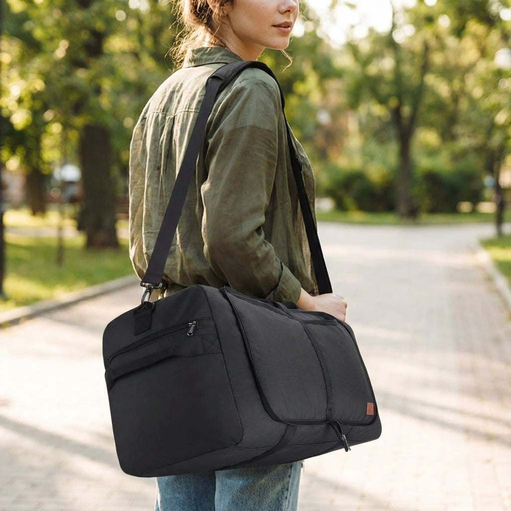 Unisex LoadMate reistas met geïntegreerd schoenenvak, ideaal voor weekendtrips en sport. Compact, ruim en waterafstotend.
