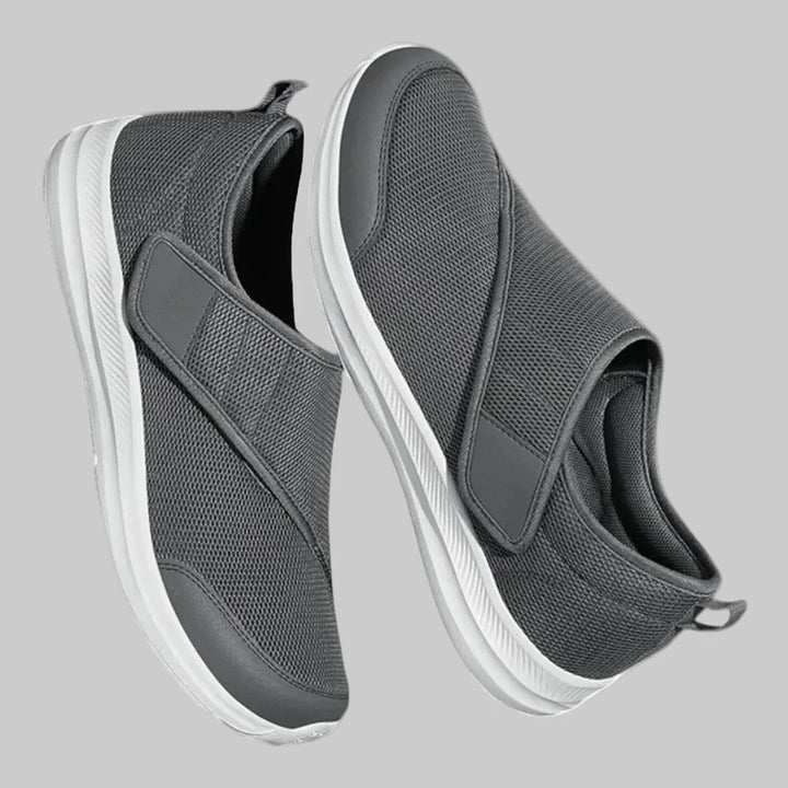 Pijnverlichting met deze unisex diabetes schoenen: orthopedisch, klittenband, brede pasvorm en ademend.