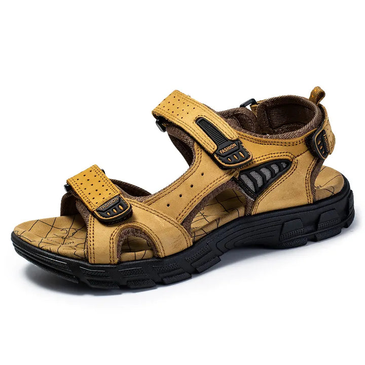 Moderne unisex sandalen met verstelbaar klittenband. Biedt comfort en stevige ondersteuning voor elke voet.
