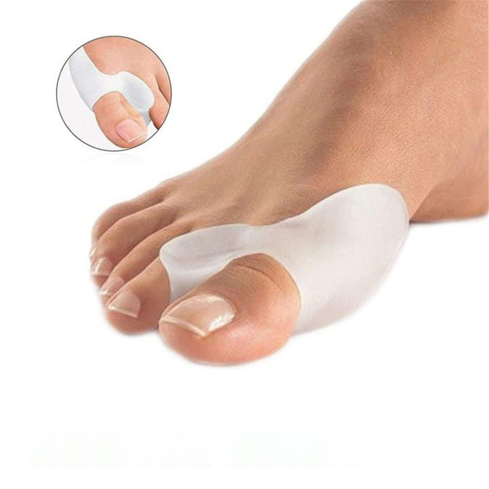 Unisex siliconen hallux valgus corrector voor discrete dagelijkse teen correctie en pijnverlichting, comfortabel en orthopedisch.